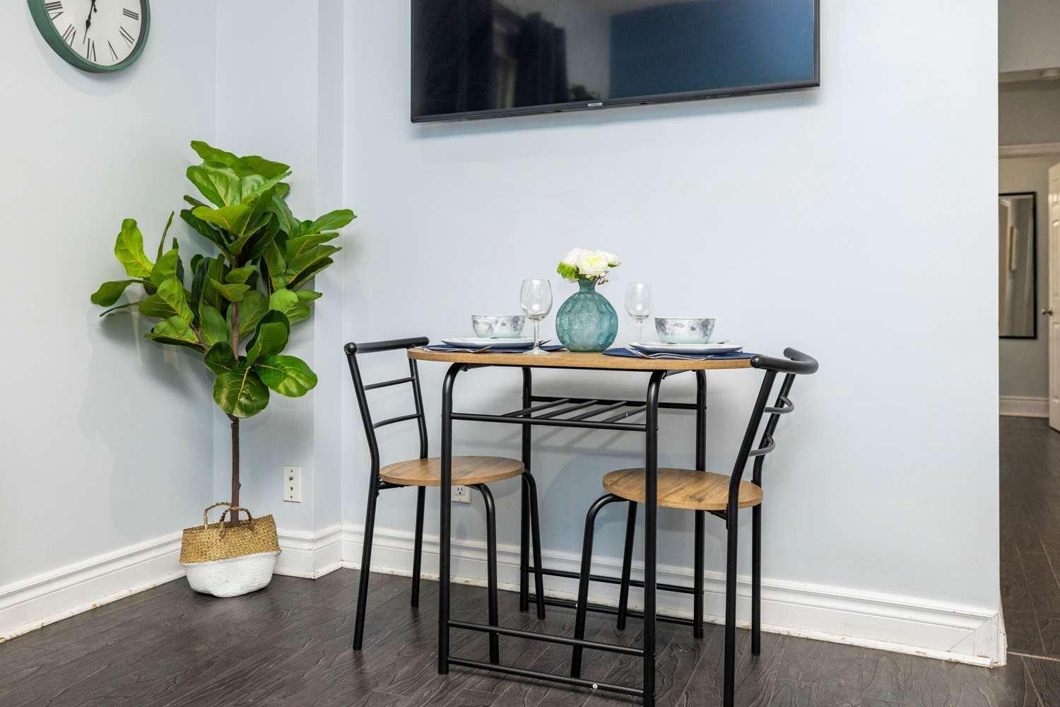 Pet-Friendly Home - Near Chinatown & Little Italy Ottawa Exterior foto